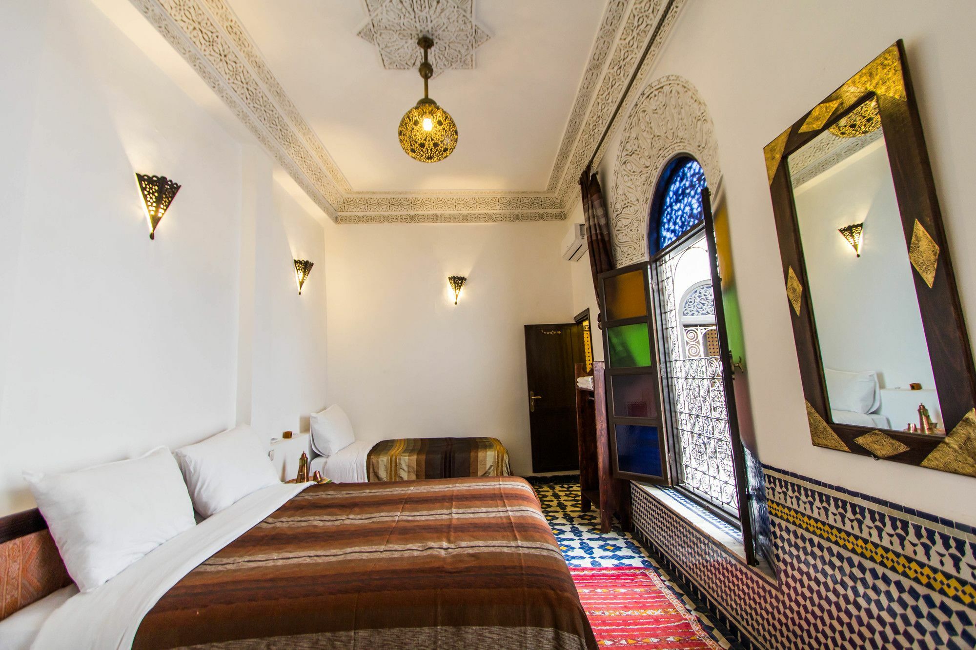 Отель Riad Taha Фес Экстерьер фото